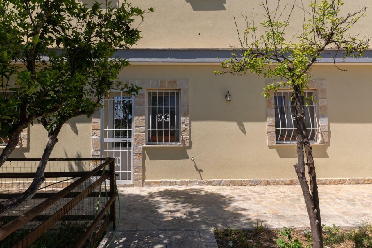 Villa Adele B&B Бриндизи Екстериор снимка