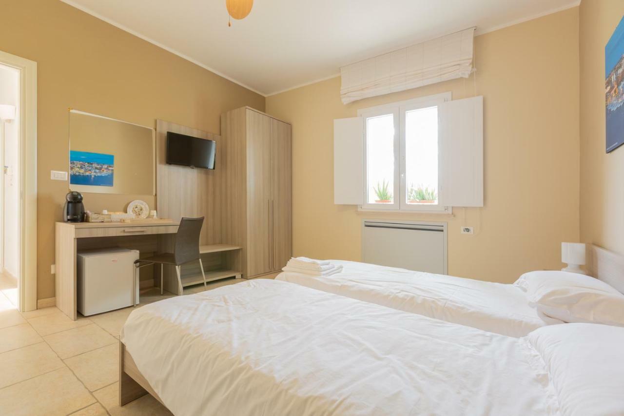 Villa Adele B&B Бриндизи Екстериор снимка
